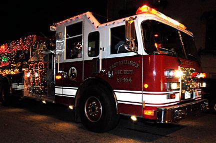 Putnam Walk/Antiques/Holiday Parade