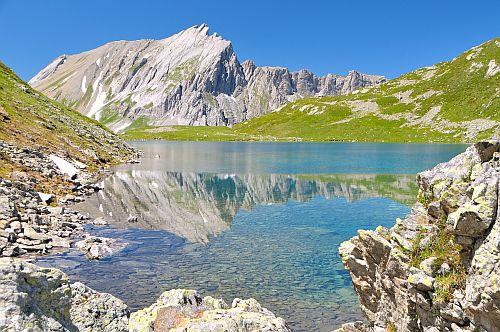 Hiking week French Alps near Mont Blanc