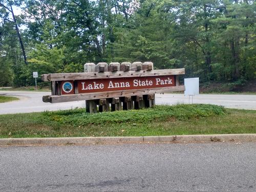 Hiking Lake Anna State Park